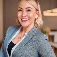 Samantha Browder's Instagram, Twitter & Facebook