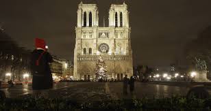 Olivier de chalus, responsable des guides bénévoles, a vu les premières flammes et il n'en a pas dormi de la nuit. Paris S Notre Dame Cathedral Is Crumbling And Needs To Raise Money For Repairs
