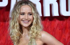 And back on us soil jennifer lawrence and boyfriend cooke maroney appeared very loved up as they said their goodbyes at jfk airport in new york on thursday. Jennifer Lawrence Is Engaged To Boyfriend Cooke Maroney Glamour