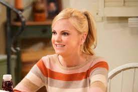 'mom' star anna faris is leaving the cbs sitcom after seven seasons — get details on her exit. Mom Confirmed To Be Ending After Anna Faris Exit