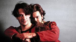 He is accompanied by his best friend, and object of his unrequited love, scott (keanu reeves), who is the son and heir of a rich and elderly aristocrat. My Own Private Idaho Das Ende Der Unschuld Roadmovie Mit Keanu Reeves River Phoenix Von Gus Van Sant Kunst Film