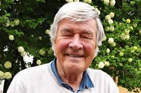 Karl Link's Instagram, Twitter & Facebook