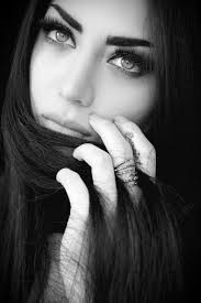 Beautiful Woman Black And White Photography Pin By Hamid Reza On Faces B W Portrait Photography Women Black And White Portraits Beautiful Eyes
