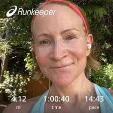 Candy Berg's Instagram, Twitter & Facebook