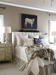 Farmhouse is all but interchangeable with rural. 35 Super Urban Farmhouse Master Bedroom Ideas Decorpion