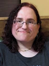 Lara Crow's Instagram, Twitter & Facebook