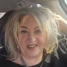 When I say I could go for an iced coffee this is what I mean 😅☕️🍫