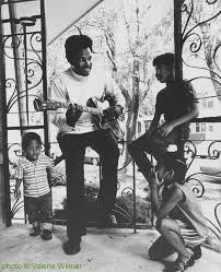 Otis Rush With Three Of His Children Has Four Daughters And Two Sons Afaik On His Front Porch At 143 West 112th Place Otis Rush Blues Musicians Blues Music