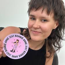 BRAND SPANKING NEW LOGO designed by @shanprimroseart 🥹🩷 Truly gobsmacked  by how Shân has managed to capture a little cartoon version of me. Thank  you for creating something so true to who