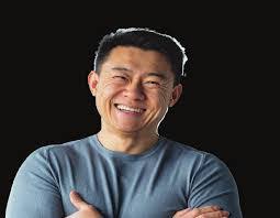 Ashley Snavely's Instagram, Twitter & Facebook