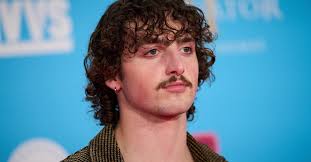 Benson Boone Height : Feet, Inches & Centimeters (2026) -