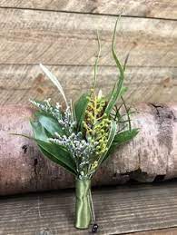 Cactus flowers wilt rather quickly so it is not possible to root them in a short span of time. Boutonnieres