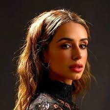 Angie Ibarra's Instagram, Twitter & Facebook