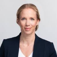 Bernadette Simon's Instagram, Twitter & Facebook