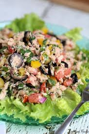 Italian Tuna Salad Loaded With Fresh Vegetables Garlic Parsley And Olives The No Mayo Tuna Salad Is Perf Tuna Salad Recipe Seafood Recipes Tuna Fish Recipes