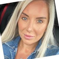 Emma Pemberton's Instagram, Twitter & Facebook