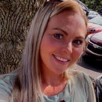 Amber Barnhill's Instagram, Twitter & Facebook