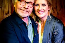 Scáthán Mo Shaol, Debut album from Bríd O'Riordan