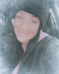 Amanda Currence's Instagram, Twitter & Facebook