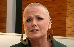 Xuxa is at the end of the contract with record tv and has already indicated that he will not renew the link at the end of 2020 xuxa would present a new edition of 'dancing brasil' in 2020, but the new coronavirus pandemic changed plans Xuxa 2020