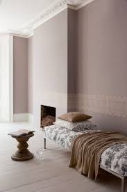 Taupe Wandfarbe Edle Kulisse Fur Mobel Und Accessoires Wandfarbe Wohnzimmer Wandfarbe Wohnen