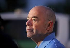 La.: A Visit to U.S. Immigration Court, Where the Action Is ... Not