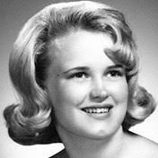 Mary Harig's Instagram, Twitter & Facebook