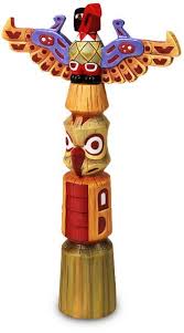 Peter Pan Sculptures At Cel Ebration Animation Art Gallery Totem Design Peter Pan Animation Art