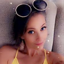 Jessica Gough's Instagram, Twitter & Facebook