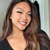 Adeline Willett's Instagram, Twitter & Facebook