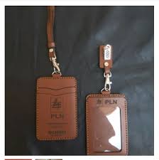 Baik untuk registrasi baru nomor perdana dan registrasi ulang nomor lama. Pengrajin Nametag Kulit Garut Id Card Holder Kulit Name Tag Id Tag Holder Id Holder Kulit Lazada Indonesia