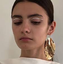 Ss20 Ss2020 Trend Wgsn Ladiesfashion Fashion Accessories Jewellerytrend Jewelrytrend Jewellery Jewelry Artistry Makeup White Eyeliner Runway Makeup