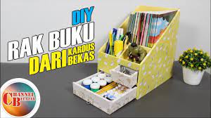 Membuat kreasi taman sederhana dan minimalis yang sebagian besar diambil dari barang yang sudah digunakan, sangan mudah dan simple dalam. Cara Membuat Rak Buku Dari Kardus Youtube