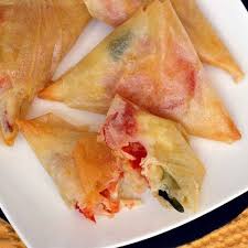 Samoussas Au Poulet Tomate Et Mozzarella Recettes De Cuisine Recette Recette Brick