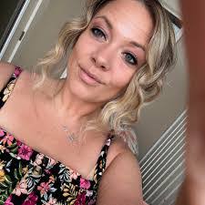 Debbie Shoup's Instagram, Twitter & Facebook