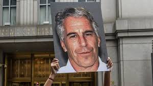 VIDEO: CQ father and son walk free after 293 weapons bust