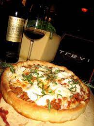 lasagna pizza handcrafted by chef pete nom this is the best pizza i have had it my life trevi las vegas good pizza pizza pizza lovers