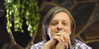 La vas a leer rápido y la vas a pasar bien": la promesa del último libro de Daniel  Riera