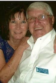 Kelly Meredith's Instagram, Twitter & Facebook