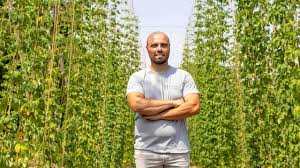 Photo Dans le sud des Deux-Sèvres cet agriculteur fait le pari de cultiver ...