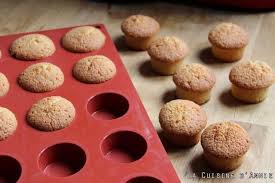 Petits Gateaux Aux Amandes Recette Petits Gateaux Aux Amandes Gateau Amande Recette Petit Gateau