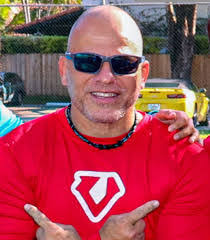 Jorge Valiente's Instagram, Twitter & Facebook