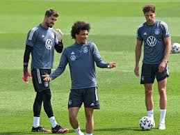 Deutschland trifft auf three lions. Em 2021 Deutsche Aufstellung Gegen Portugal Ist Da Jogi Low Setzt Bayern Stars Auf Die Bank Fussball
