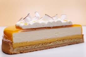 Olivier Laine Az Instagramon Tarte Exotique Pate Sucre Garnis De Creme D Amande Coco Et D Un Cremeux Aux Fruits Exotiq Pastry School Pastry Desserts
