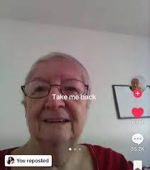 May we all find this kind of love. ❤️ (c) poop_1238