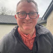 Darren Pinkerton's Instagram, Twitter & Facebook