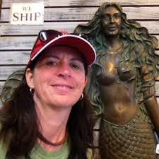 Eileen Crouse's Instagram, Twitter & Facebook