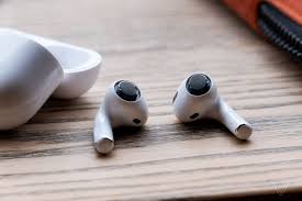 Are you experiencing really low volume while using your airpods even though the volume is turned up? Airpods Pro Owners Complain Of Worse Noise Cancellation After Firmware Updates The Verge