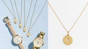 Finding the perfect gift for your girlfriend is a balancing act. Best Gifts For Girlfriends 2021 40 Gift Ideas That She Will Actually Love