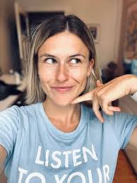 Sandra Hinrichs's Instagram, Twitter & Facebook